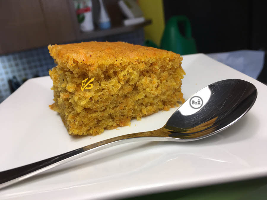 Fotka z naší kuchyně | Bezlepková mrkvová buchta | Bezlepkové recepty | Bezlepkový recept | Autor: Jiří Samuel | Rady ze života