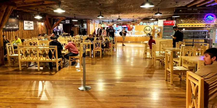 fotografie solný důl Wieliczka pro článek "Dovolená v Polsku - Krakov, autor: Jiří Samuel, web: radyzezivota.cz